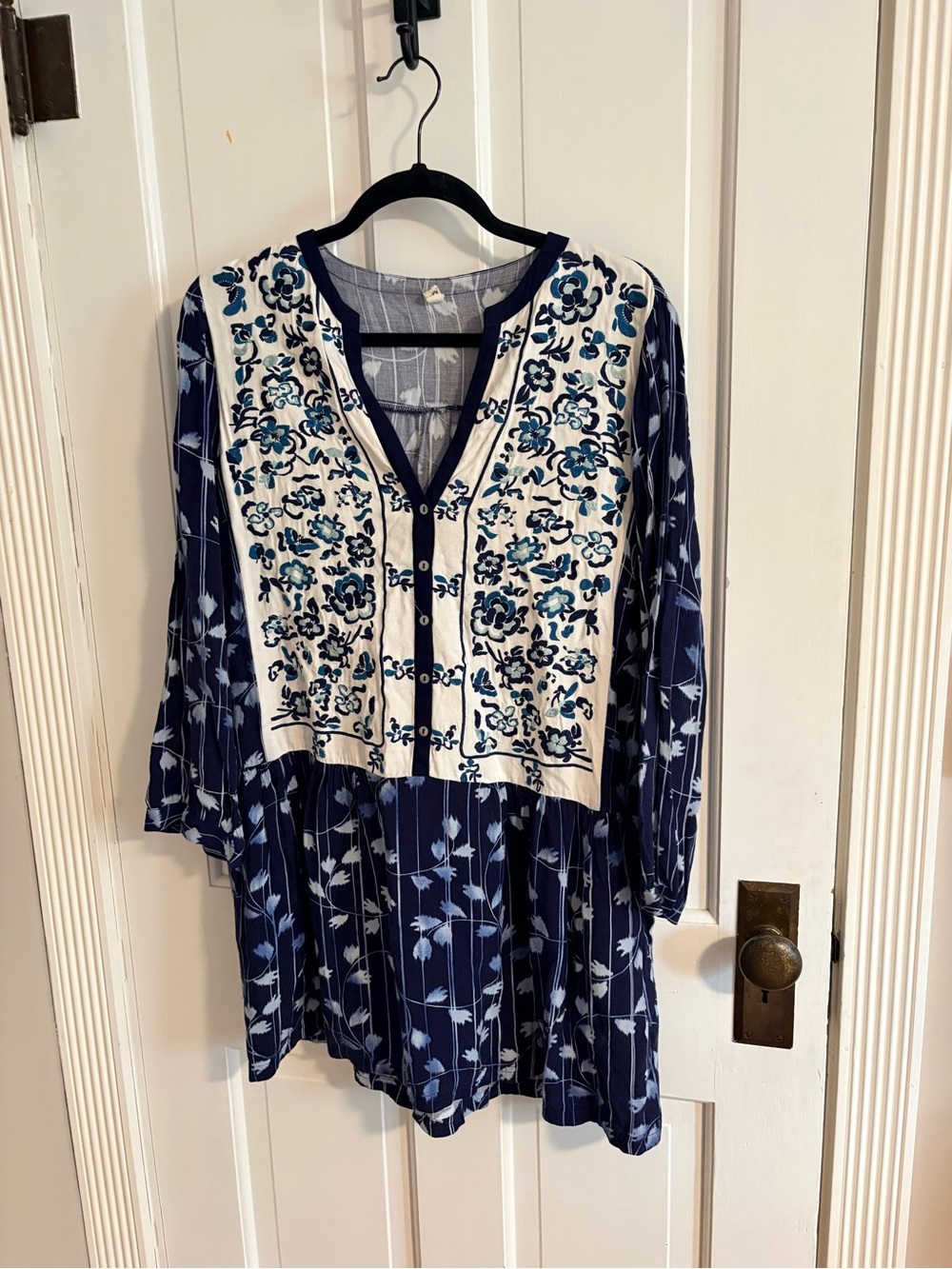 Anthropologie Navy and White Embroidered Dress